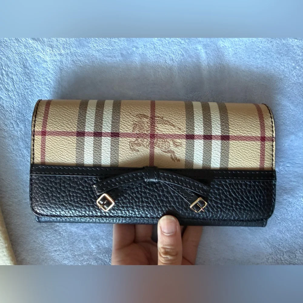 Burberry Beige and Black Plaid Wallet - Picture 13 of 16
